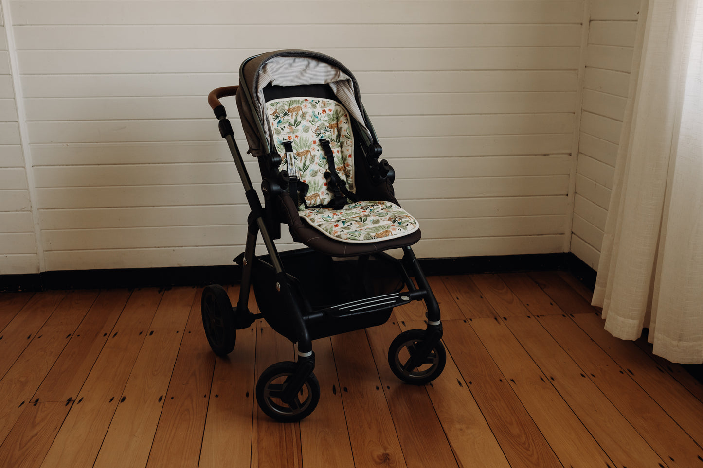 REVERSIBLE PRAM LINER - KING OF THE JUNGLE