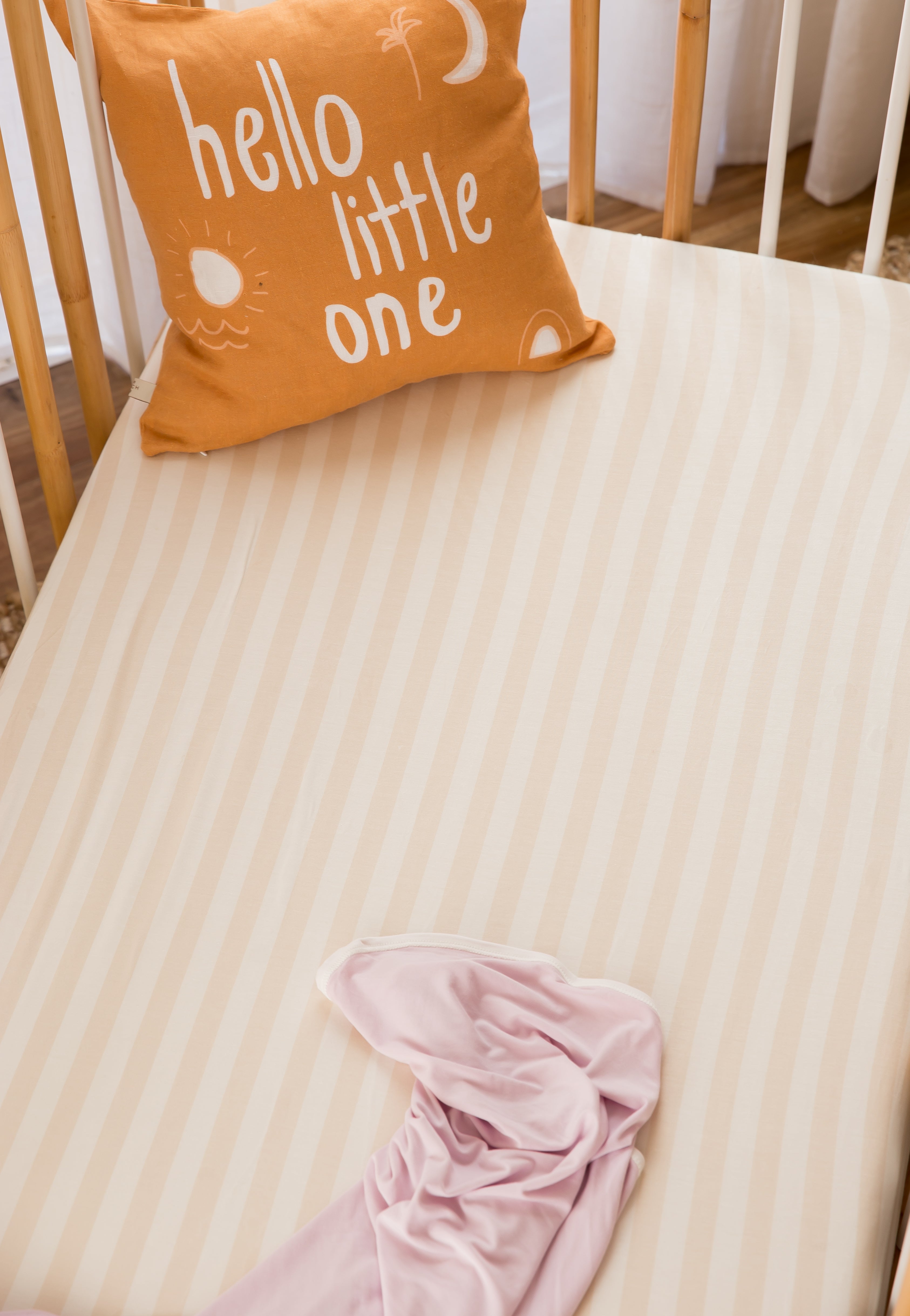 COT SHEET BEIGE STRIPE Hello Chooki