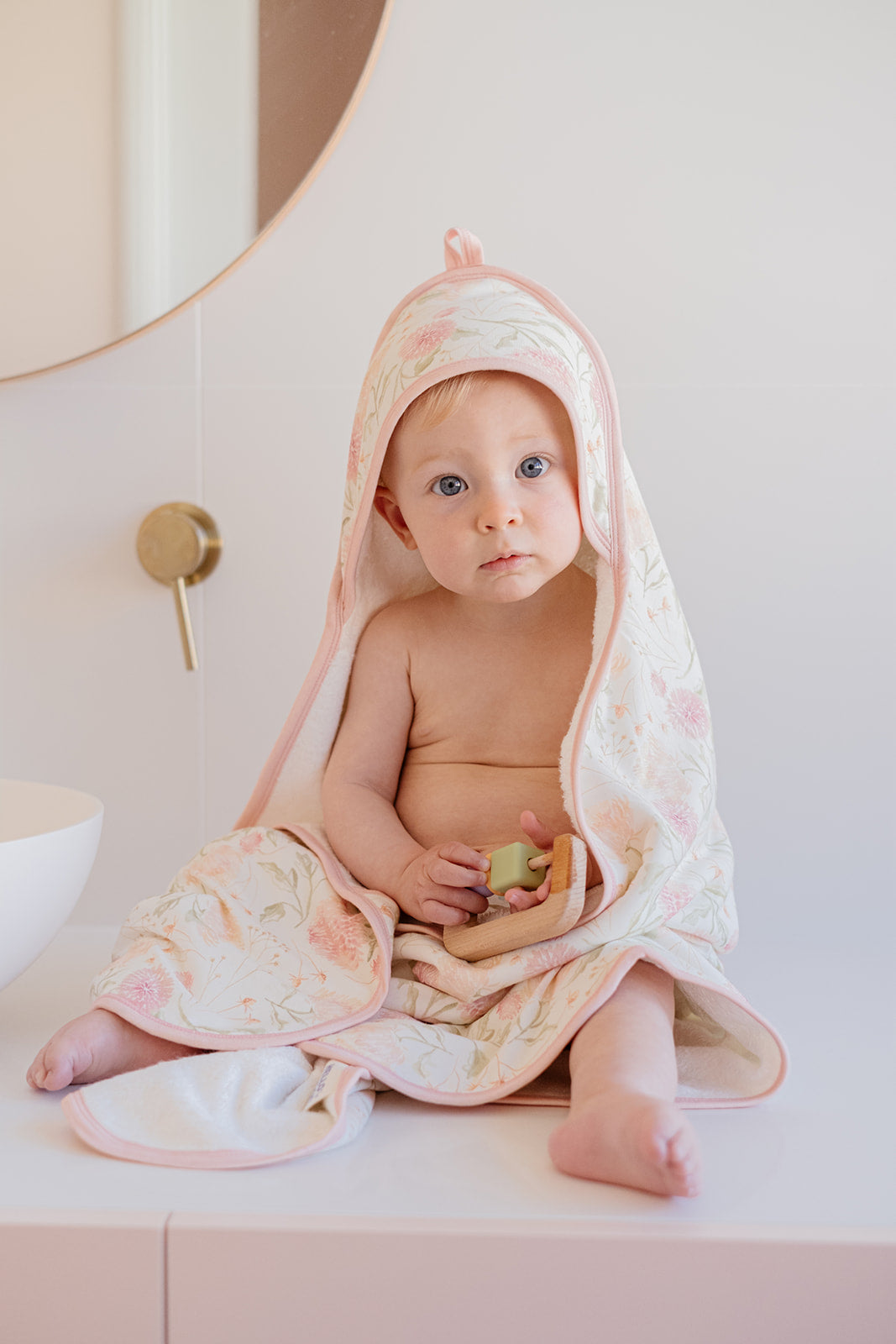 BABY HOODED TOWEL - SWEET FIELDS